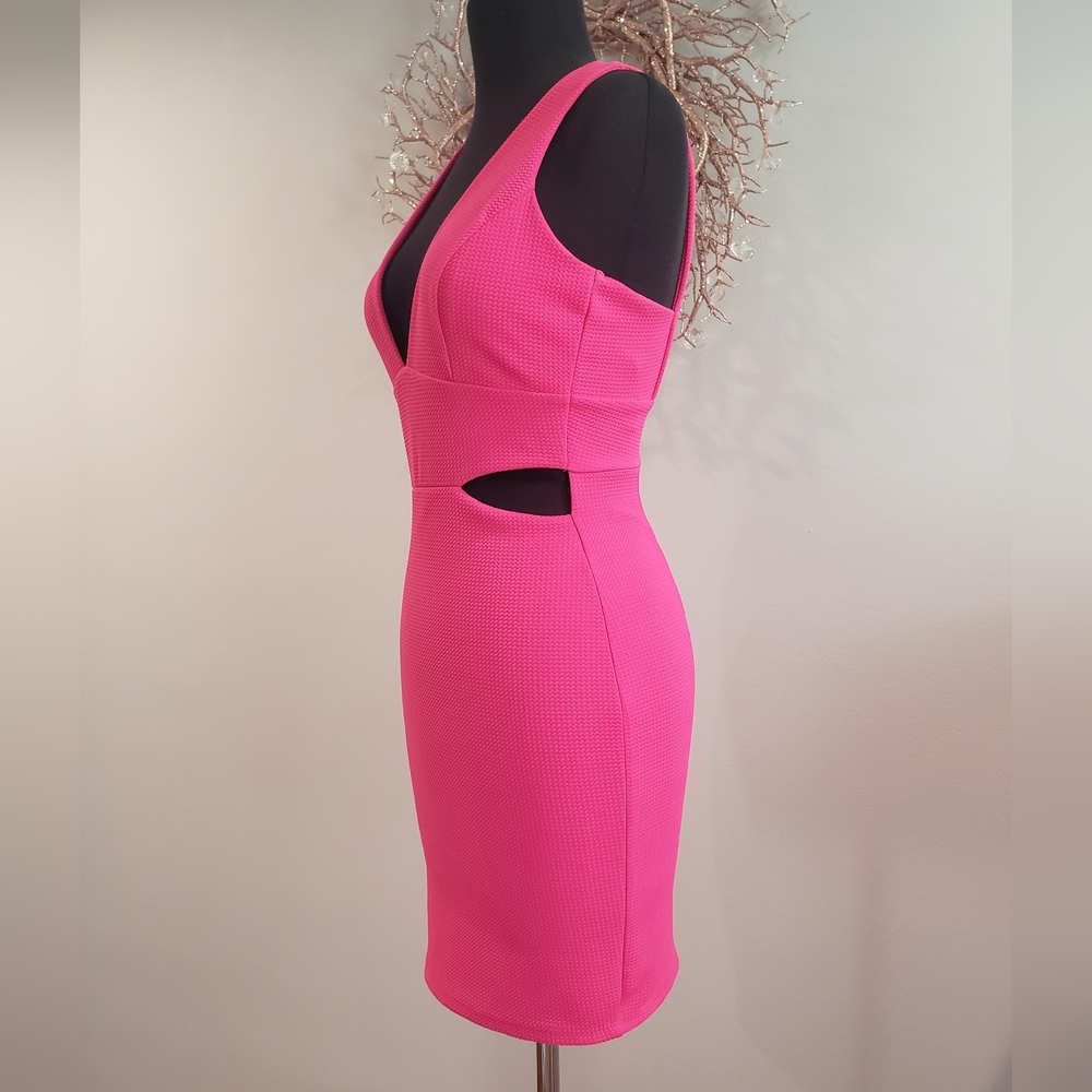 NWOT Hot pink fuchsia textured bodycon sleeveless pencil dress w/ cutouts, Small - Picture 4 of 5